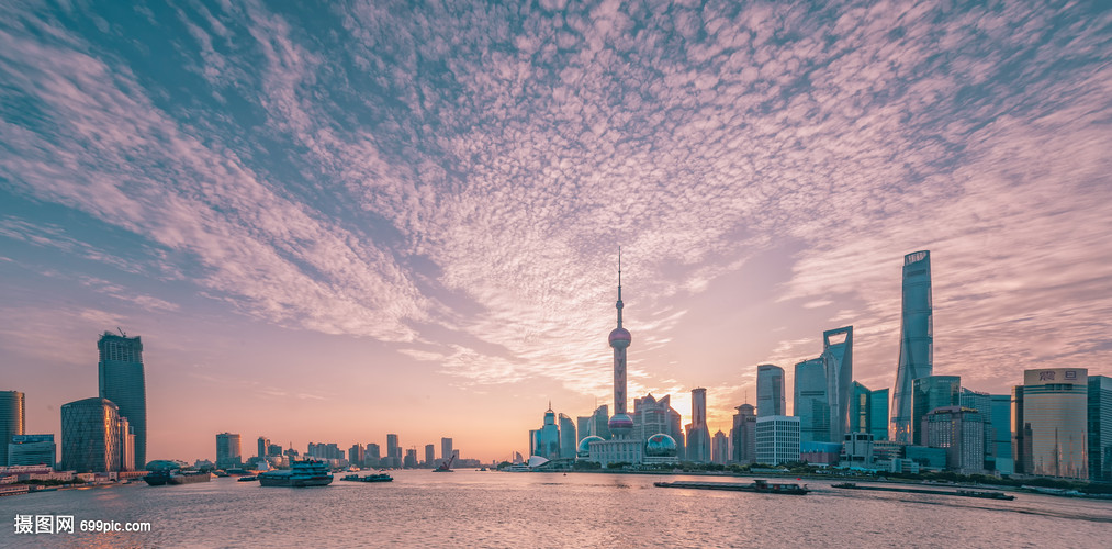 上海市地标建筑外滩日出